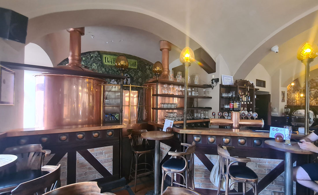 brasserie u tri rozi prague